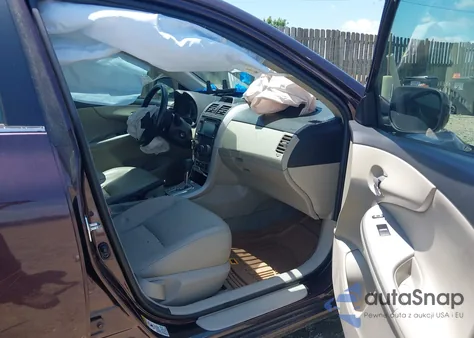 2013 Toyota Corolla Le Special Edition z USA, uszkodzony, nr VIN 2T1BU4EE5DC070467